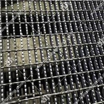 Caillebotis en acier dentelé antidérapant