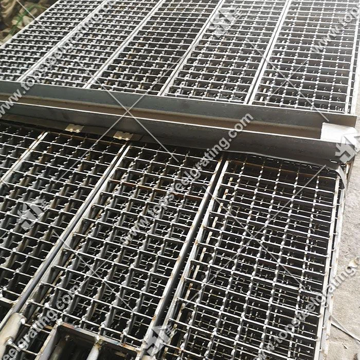 Serrated Bar Grating Stair Treads