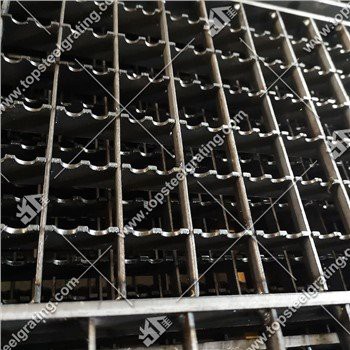 Caillebotis à barres en acier galvanisé antidérapant